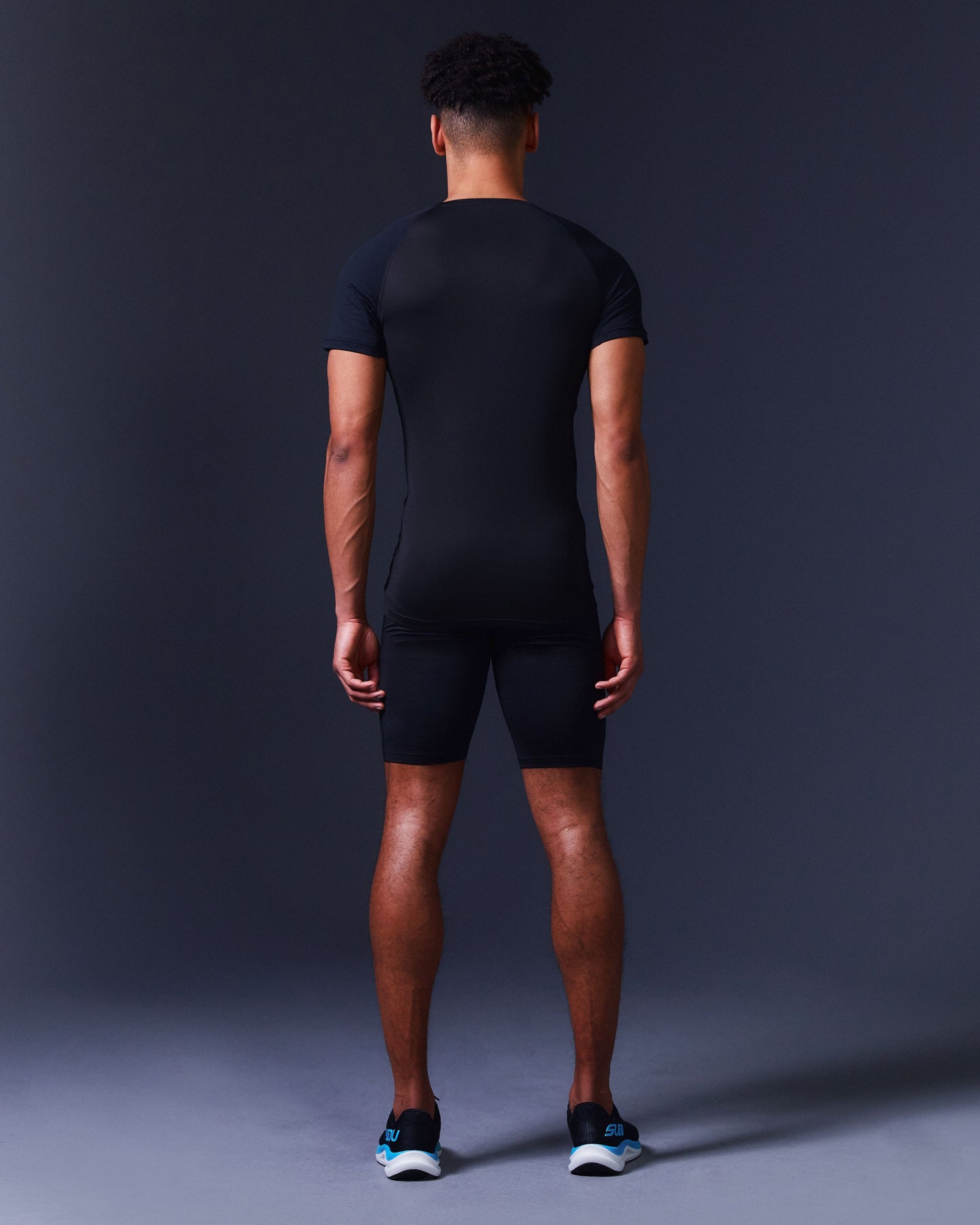 SUDU SRB SS 01 Run Short Sleeve Baselayer - Black Short Sleeve T-Shirt
