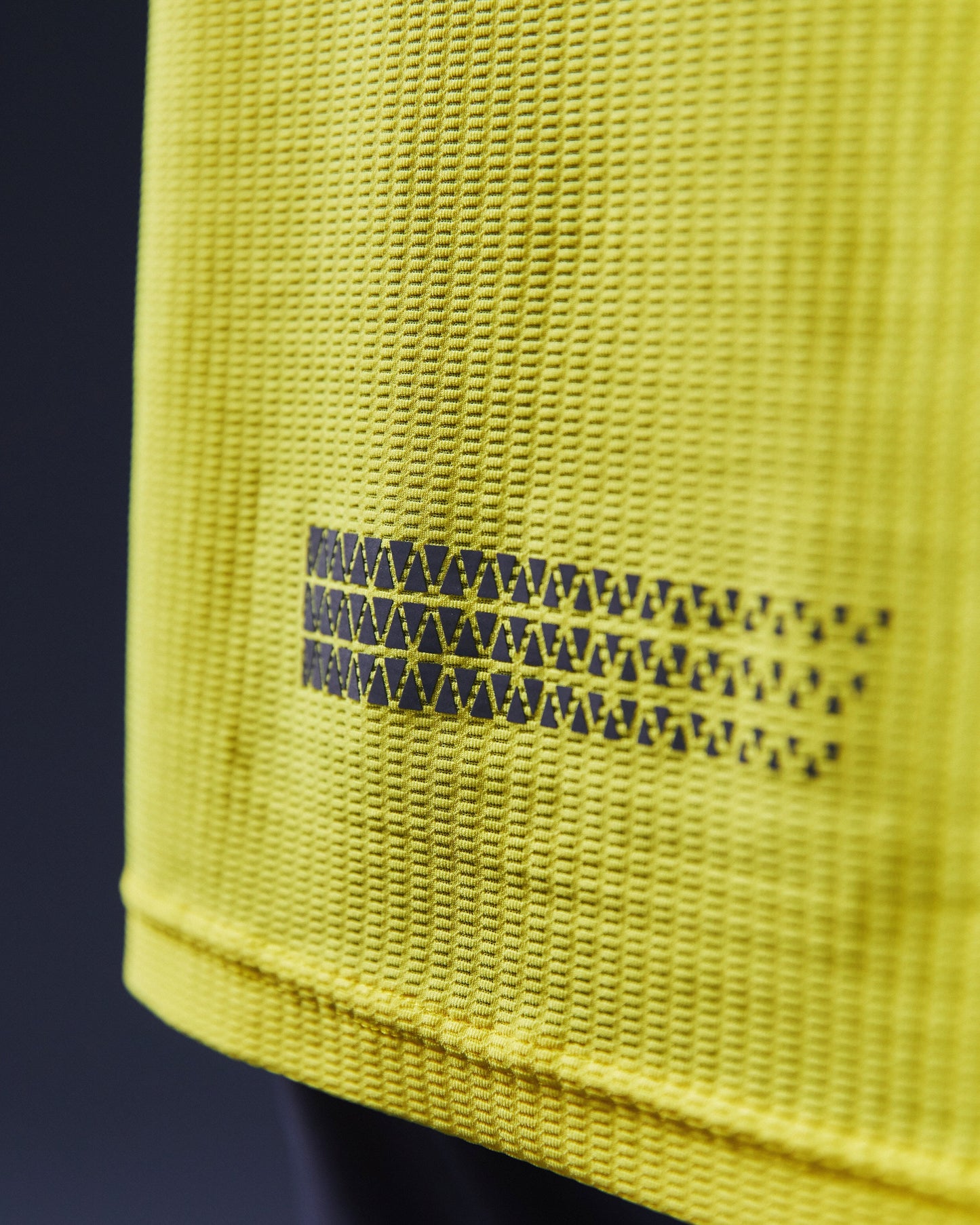 SUDU SRT SS 01 Run Short Sleeve T-Shirt - Blazing Yellow / Iron Gate Short Sleeve T-Shirt