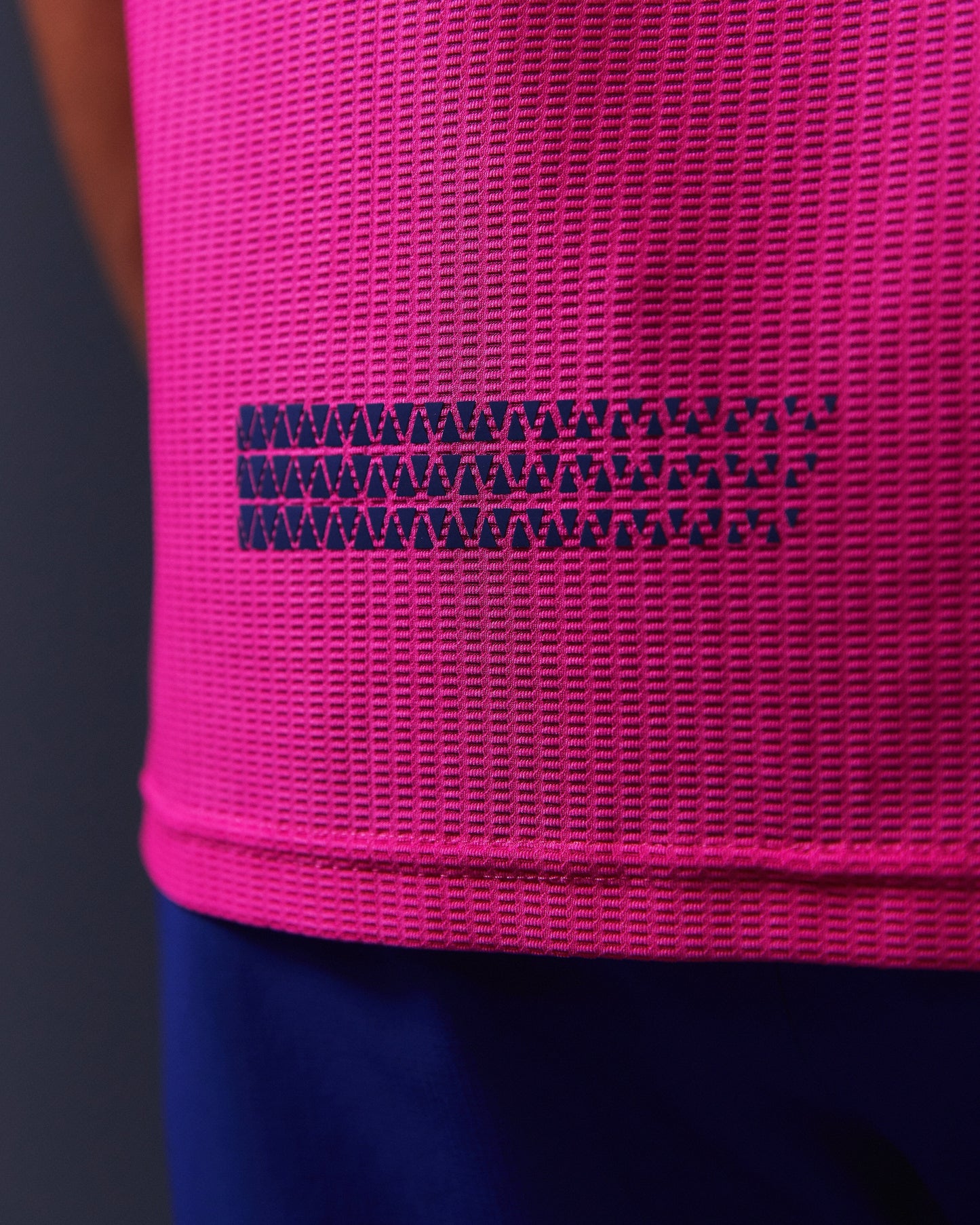 SUDU SRT SS 01 Run Short Sleeve T-Shirt - Carmine Rose / Belleweather Blue Short Sleeve T-Shirt