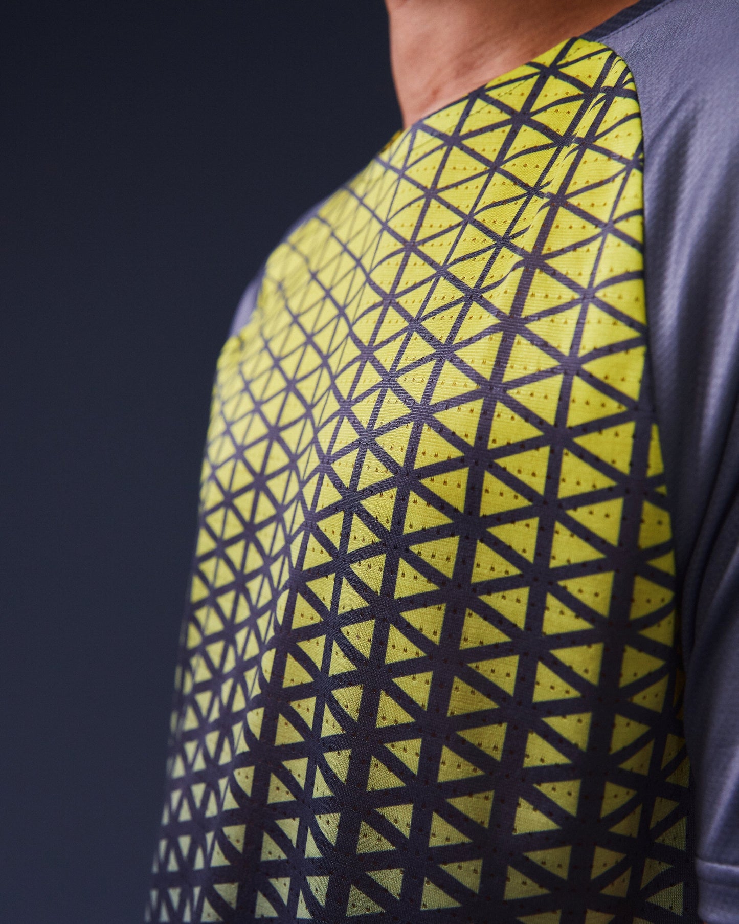 SUDU SRT SS 01 Run Short Sleeve T-Shirt - Iron Gate / Blazing Yellow Short Sleeve T-Shirt
