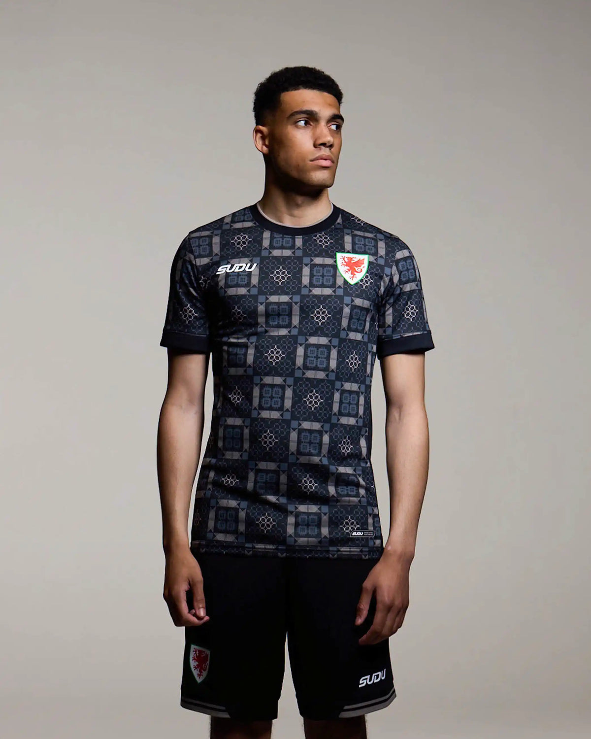 SUDU Wales SUDU 2026-28 Goalkeeper Shirt Black - Adult T-Shirt