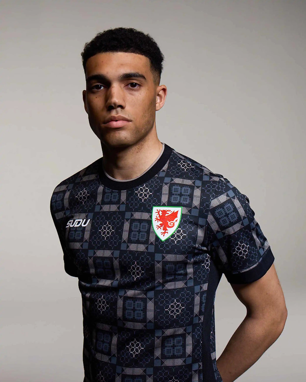 SUDU Wales SUDU 2026-28 Goalkeeper Shirt Black - Adult T-Shirt